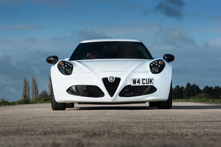  Alfa Romeo 4C 2015 года  (UK) (фото 21 из 45)